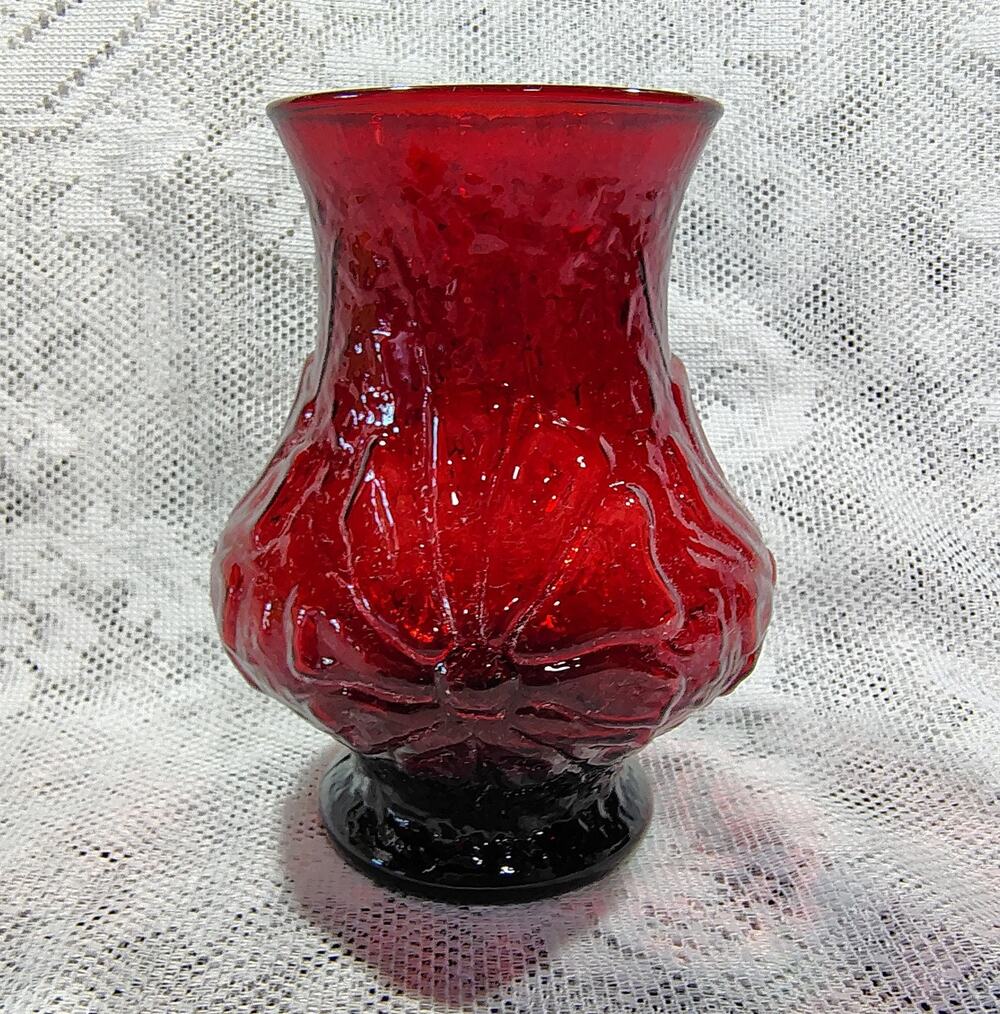 Vintage Anchor Hocking Rainflower Royal Ruby Red Embossed Glass Vase 5.5"